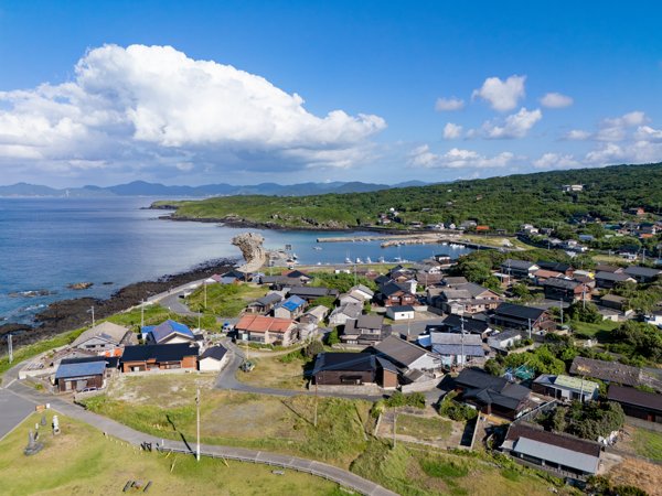 三井楽町・柏の港と町並み