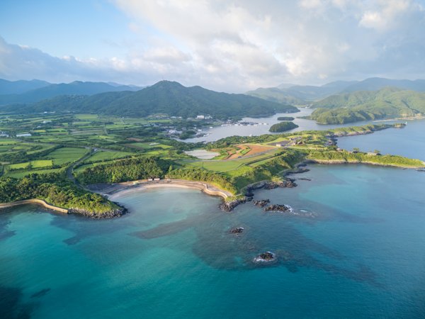 浜田海水浴場と岐宿の海・田園風景