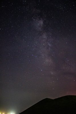 五島列島の神秘的な夜空、満天の星と天の川が織りなす絶景