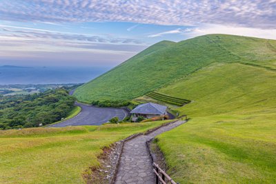 五島列島 福江島 鬼岳の壮大な草原と海が織りなす絶景